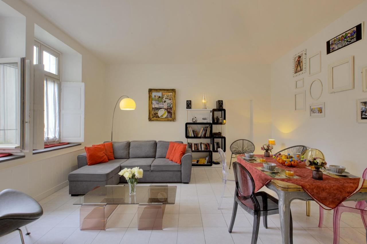 Welkeys - Reine Nathalie Apartment Biarritz Buitenkant foto